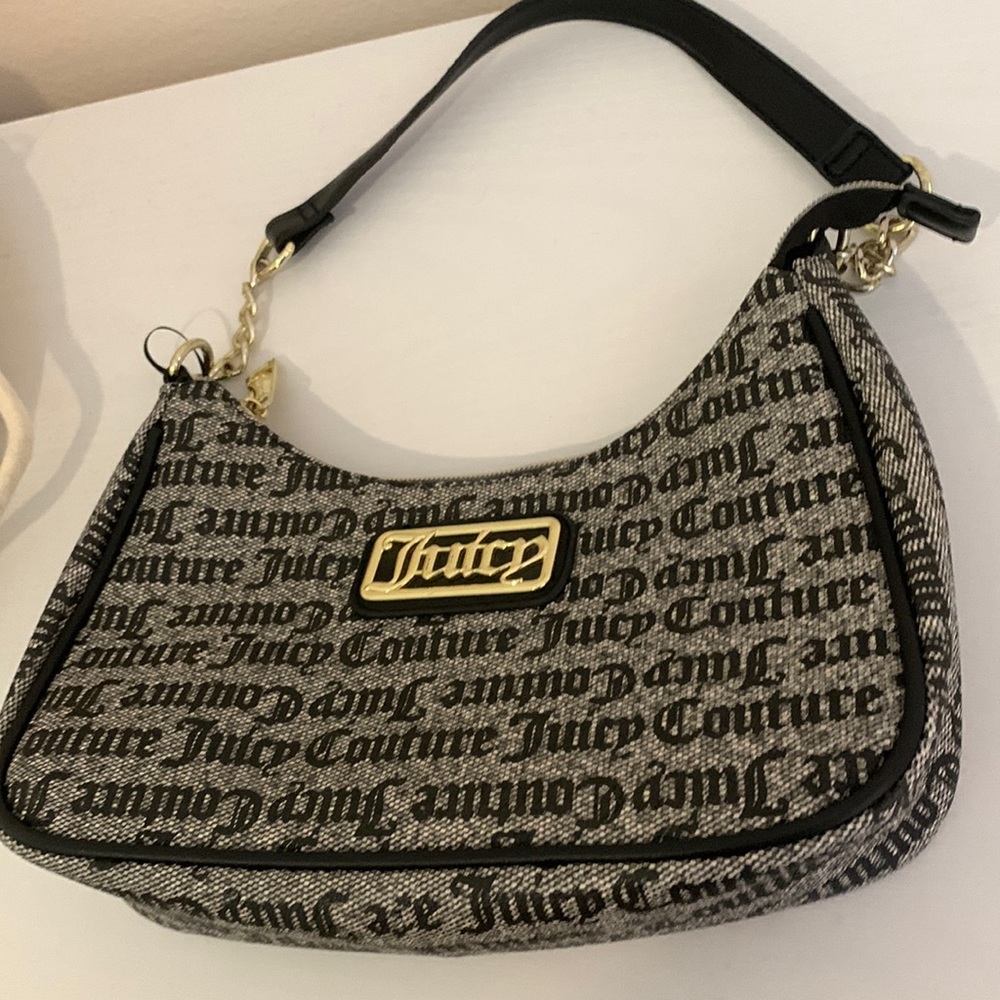 Juicy Couture shoulder bag🤍